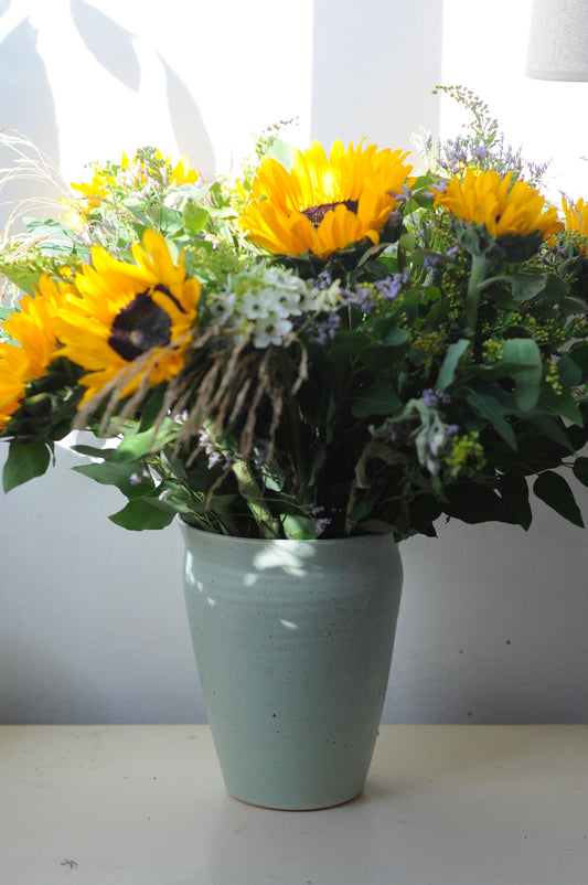 ואזה בגלזורה שמיימית מקרמיקה בעבודת יד