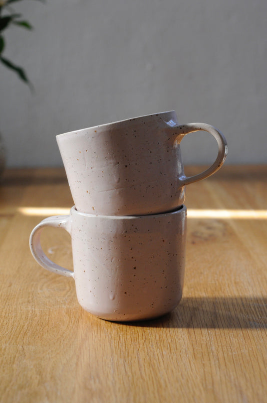 ספל קלאסי עם ידית - ורוד