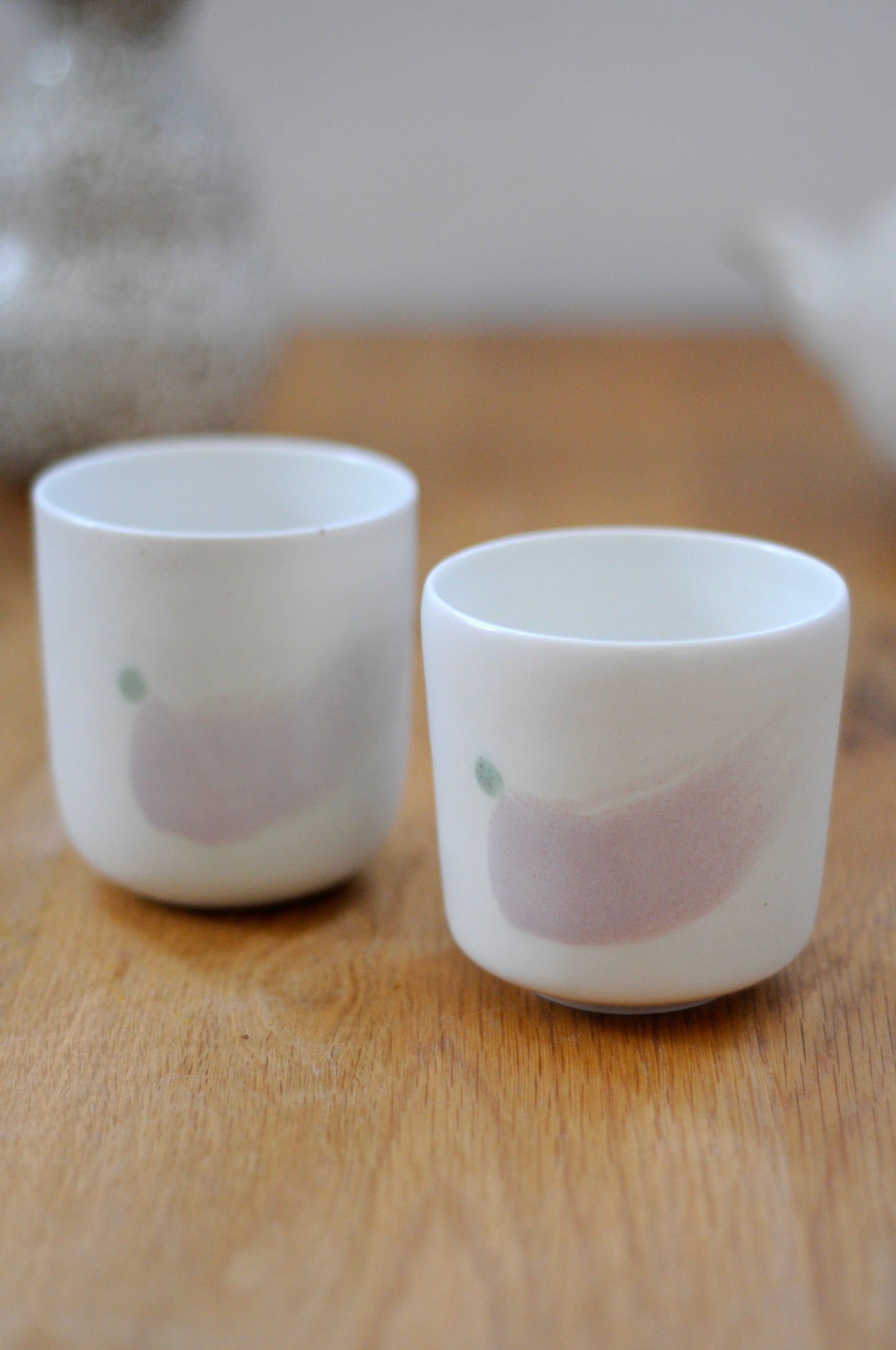 כוסות פורצלן עם משיכת גלזורה