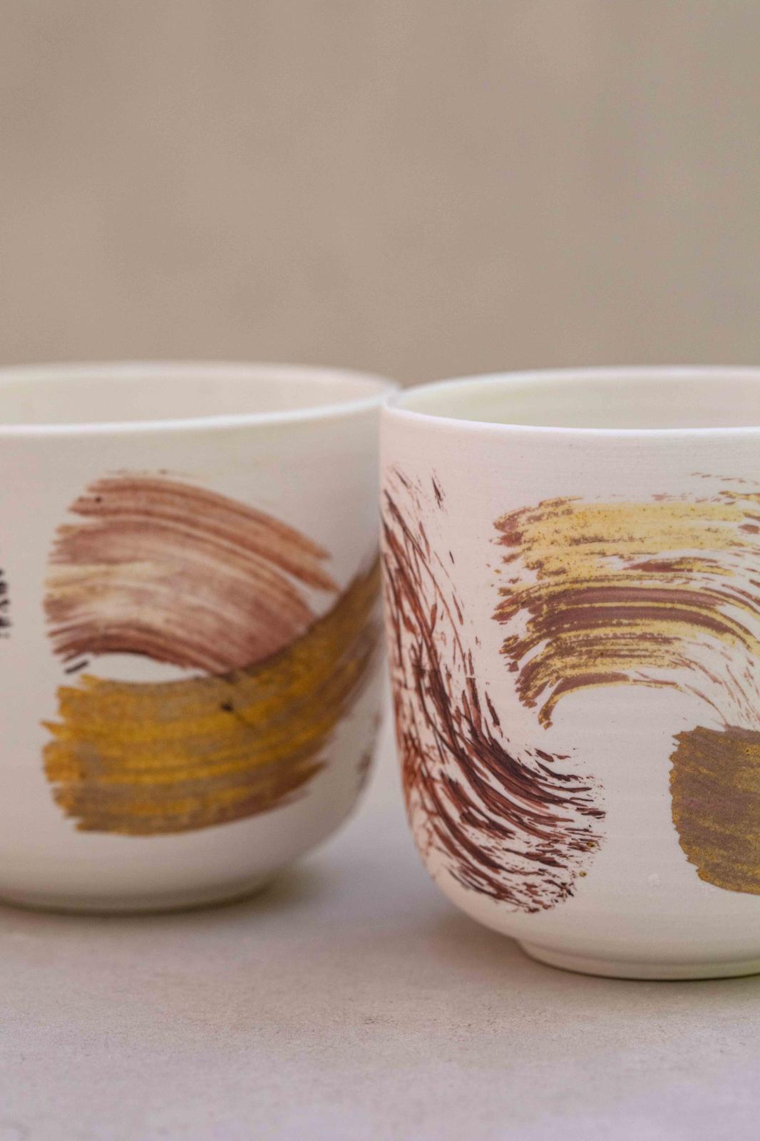 כוס פורצלן מצופה בחרסית יפנית