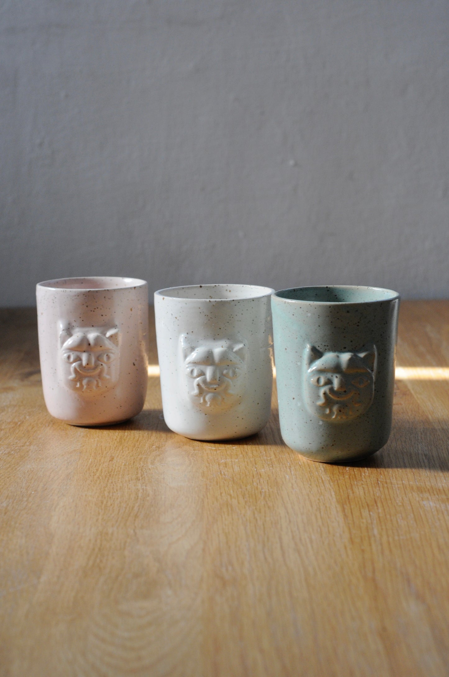 כוס עם בלט חתול