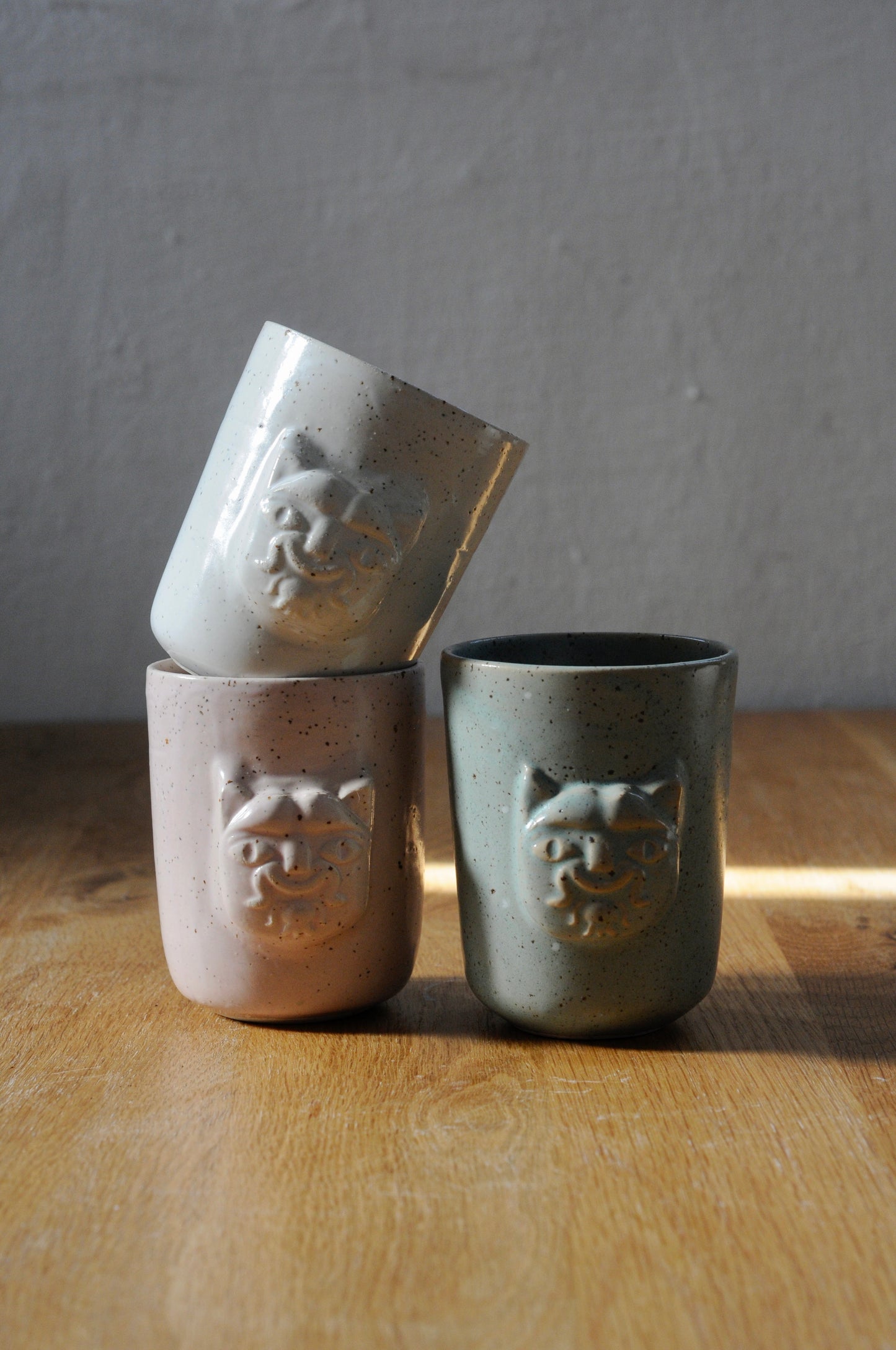 כוס עם בלט חתול