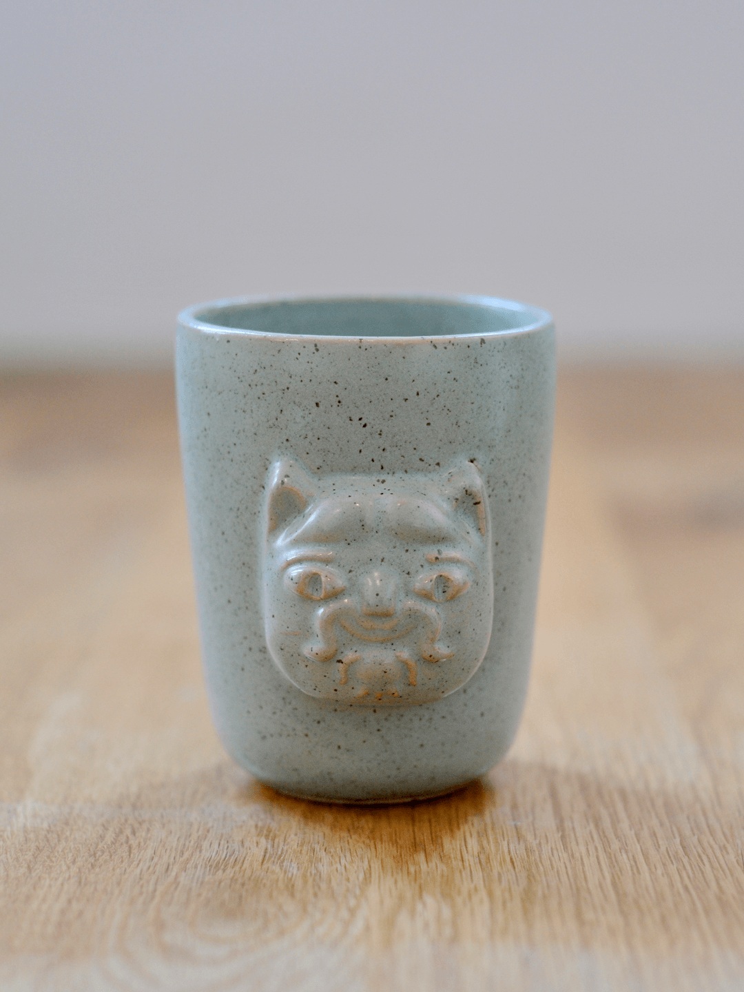 כוס עם בלט חתול