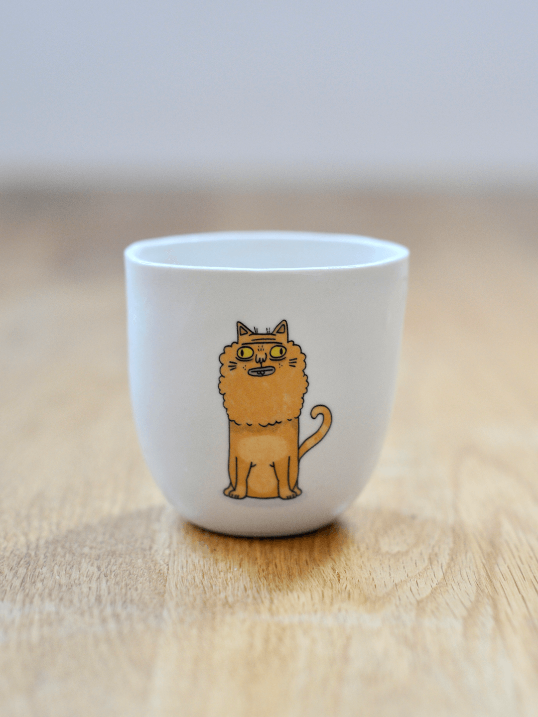 כוס עם דקאל חתול צביקה